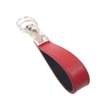 جاکلیدی چرمی مدل 2 حلقه رنگ قرمز با پس زمینه سفید