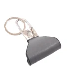 جاکلیدی چرمی مدل آرسا رنگ طوسی با چرم پهن با پس زمینه سفید