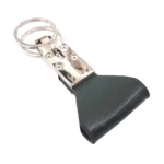 جاکلیدی چرمی مدل 2 حلقه رنگ سبز با چرم پهن با پس زمینه سفید