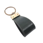 جاکلیدی چرمی مدل کارن رنگ سبز با پس زمینه سفید