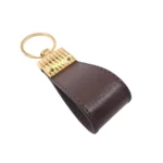 جاکلیدی چرمی مدل کیارا رنگ قهوه ای با پس زمبنه سفید