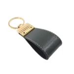 جاکلیدی چرمی مدل کیارا رنگ سبز با پس زمبنه سفید