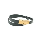 دستبند 2 دور لبتا با رنگ سبز روی پس زمینه سف