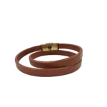 دستبند 2 دور لبتا با رنگ عسلی روی پس زمینه سف