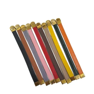 کالکشن رنگبندی دستبند های چرم لبتا روی بکگراند سفید