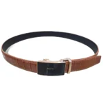 کمربند ریلی بسته شده که روی بکگراند سفید قرار داده شده است